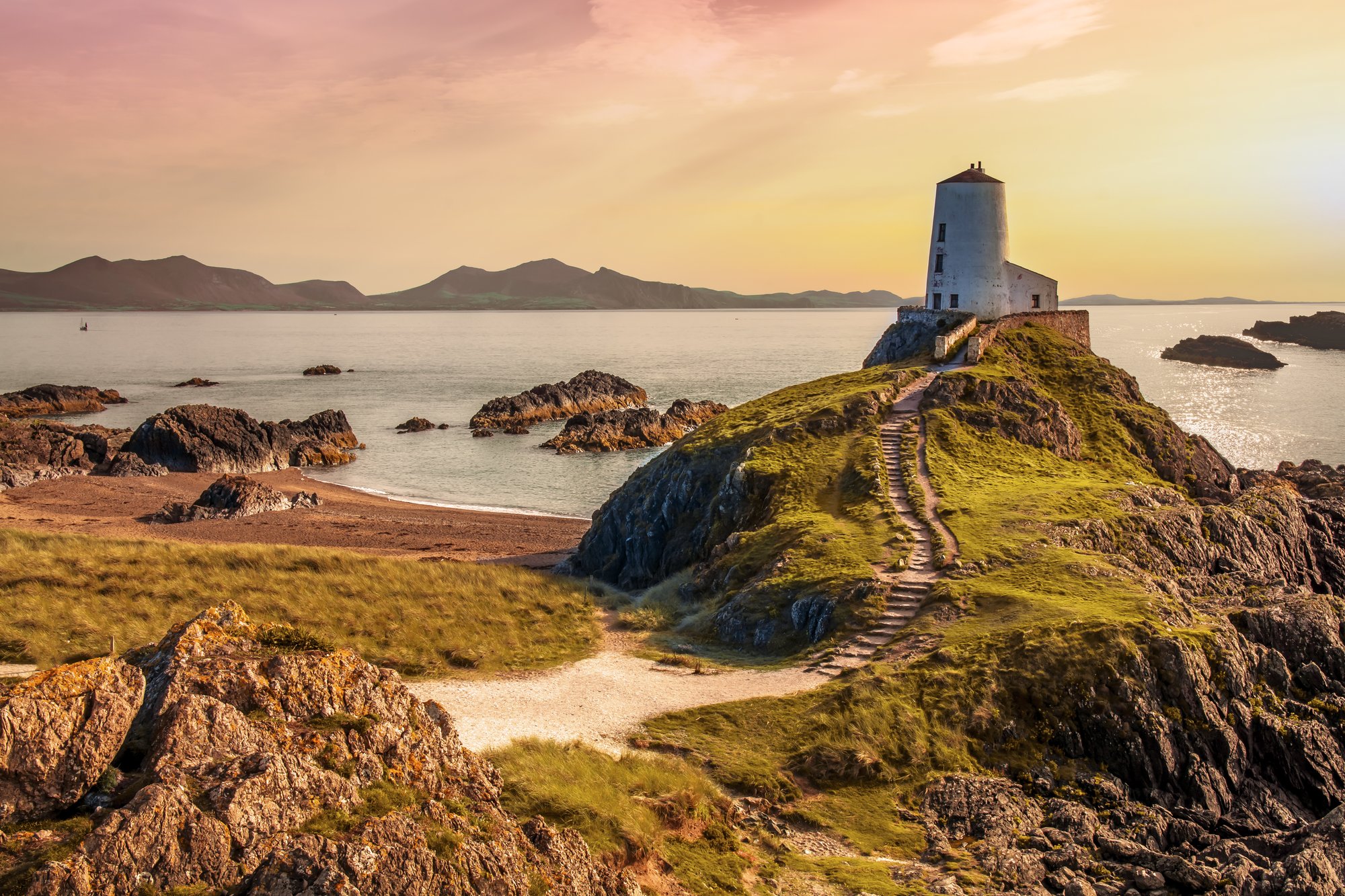 Llanddwyn Island lighthouse